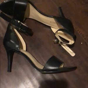 Nine West black strap heels worn once women’s 8.5